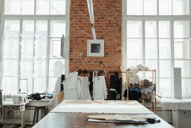 Lee más sobre el artículo Iniciar tu propio taller de costura: 10 consejos prácticos para emprendedores